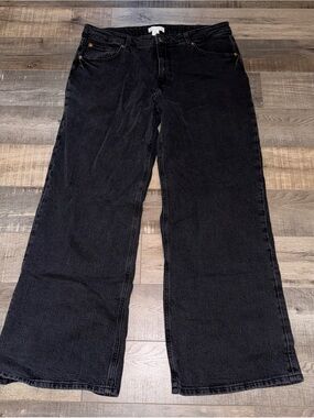 H&M women’s Black Wide-Leg Jeans - Classic Fit size 14